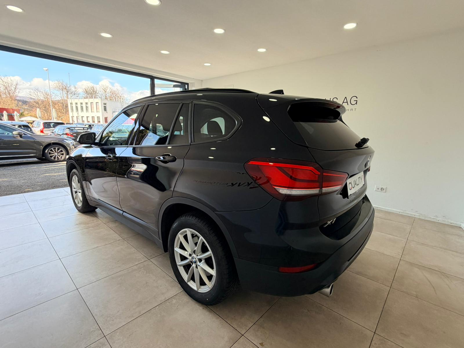 BMW X1 xDrive 20d Steptronic*Panorama*CH Fahrzeug*-image-5