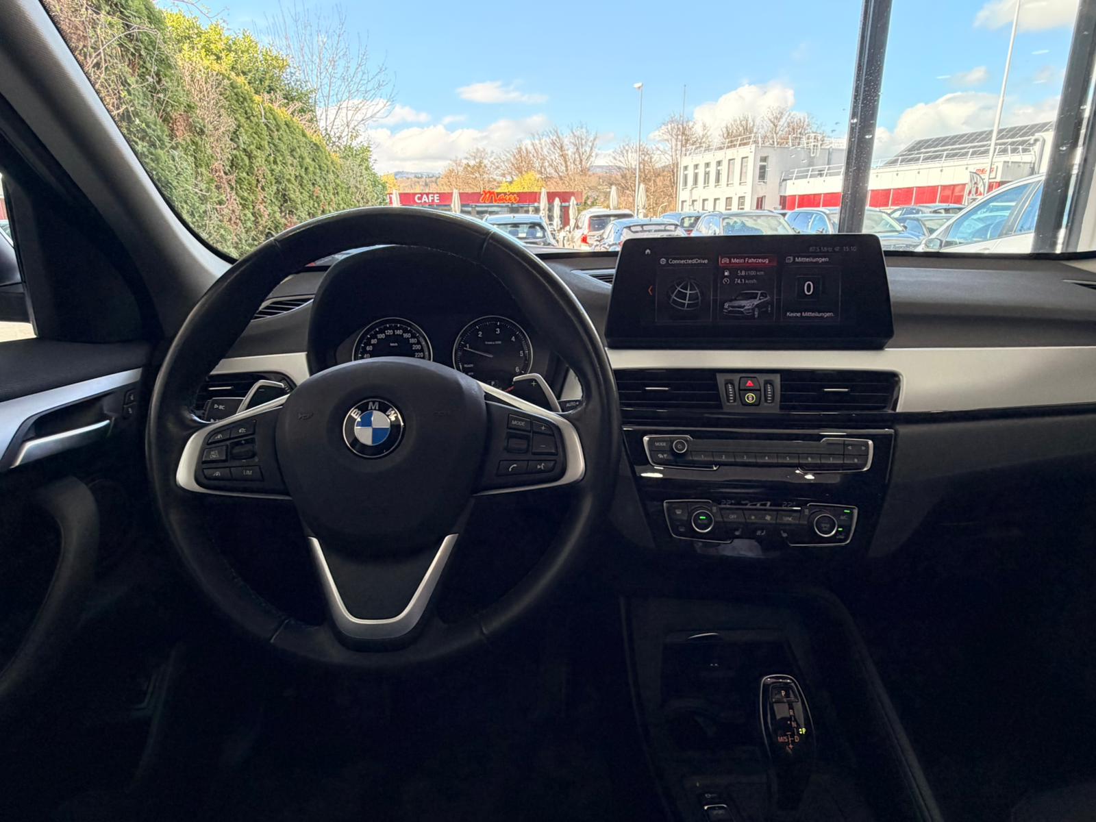 BMW X1 xDrive 20d Steptronic*Panorama*CH Fahrzeug*-image-10