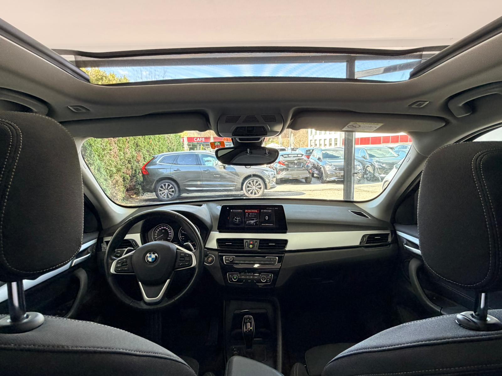 BMW X1 xDrive 20d Steptronic*Panorama*CH Fahrzeug*-image-8