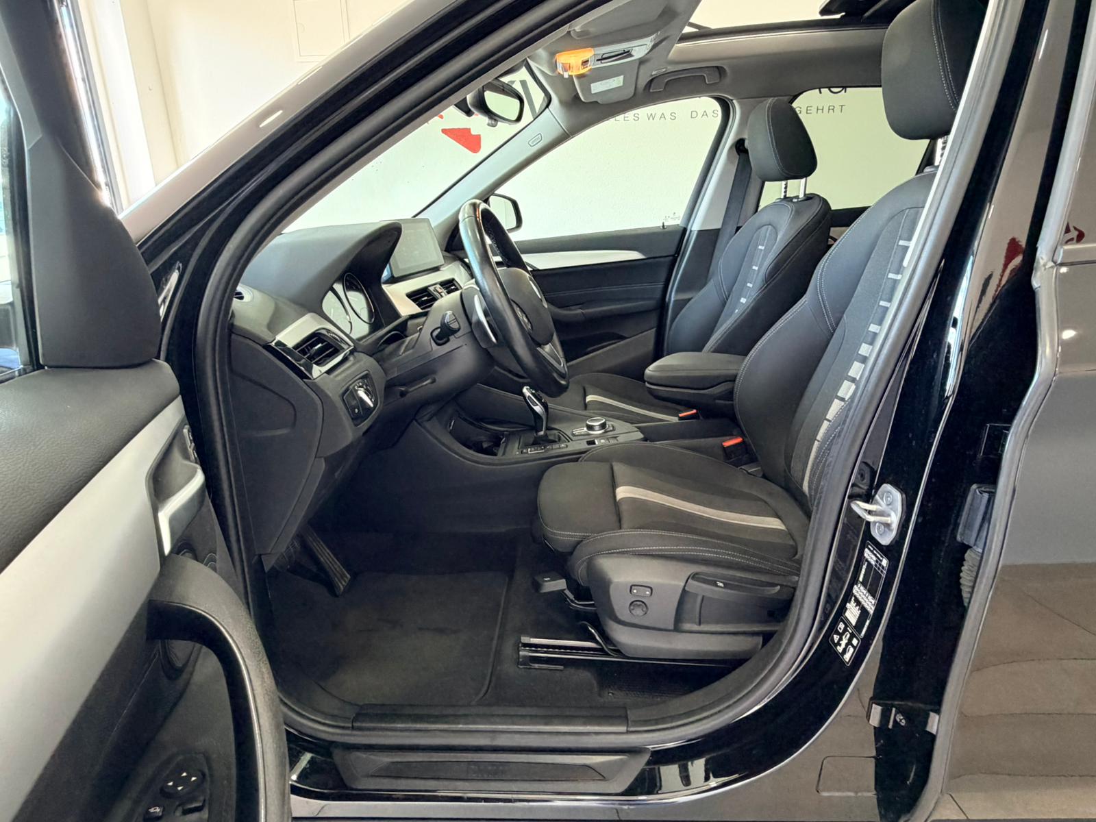 BMW X1 xDrive 20d Steptronic*Panorama*CH Fahrzeug*-image-13