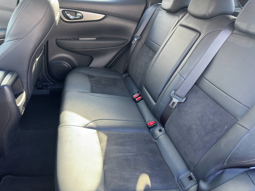 NISSAN Qashqai 1.7 dCi N-Tec 4x4-image-9