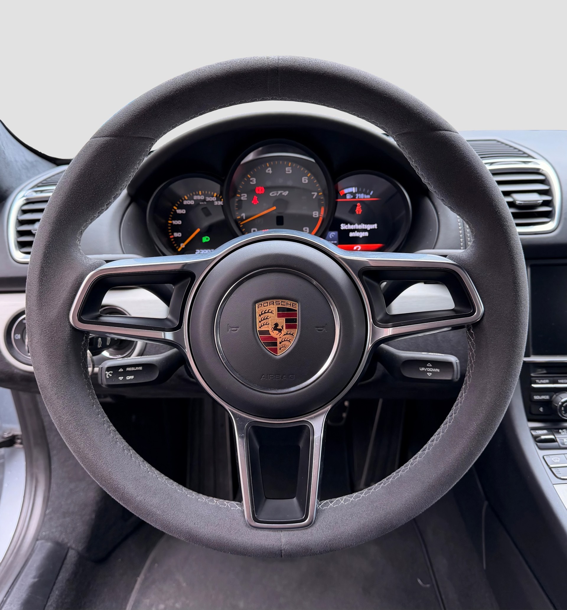 PORSCHE Cayman GT4-image-8