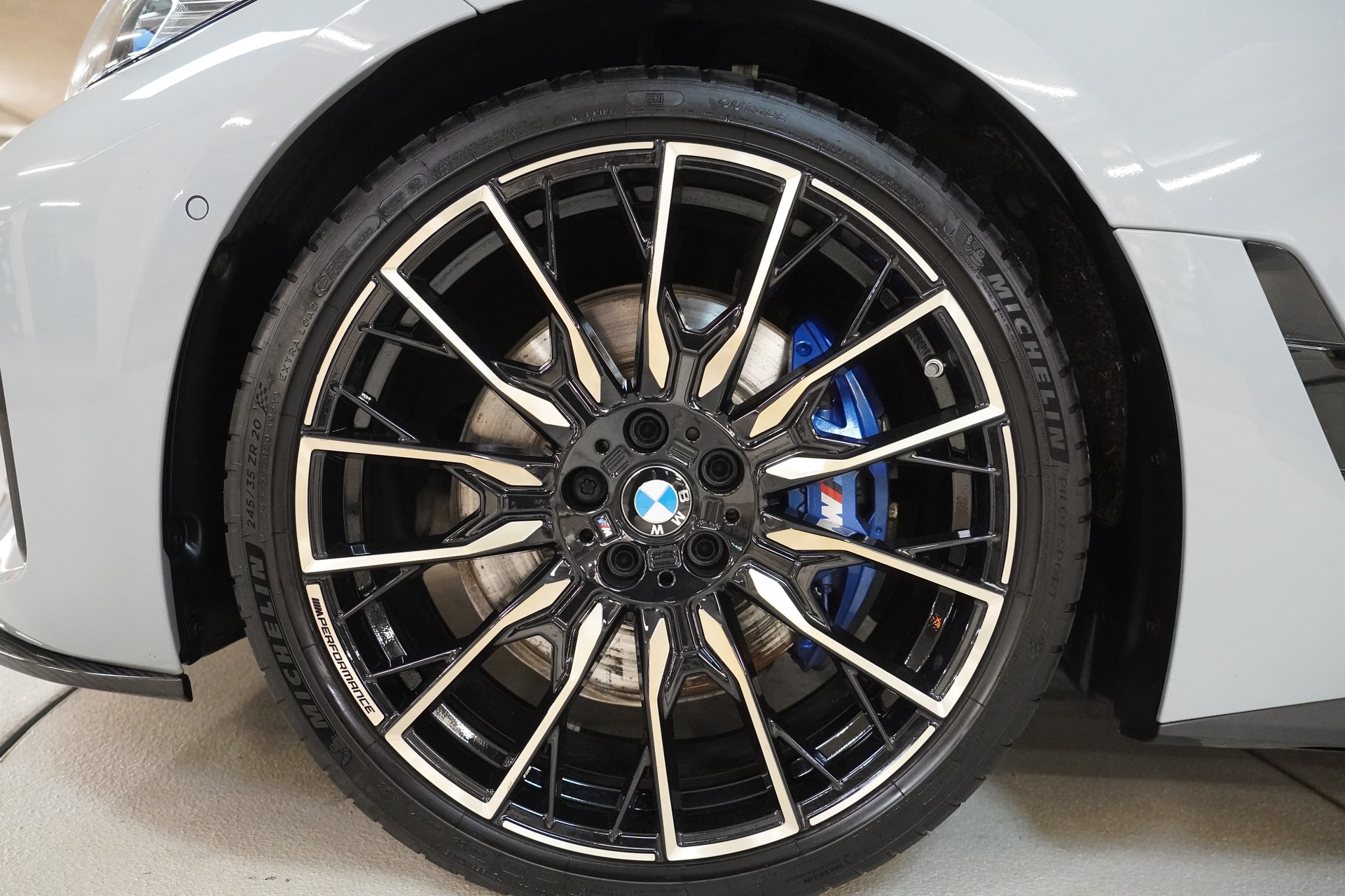 BMW M440i xDrive 48V Gran Coupé Steptronic-image-9