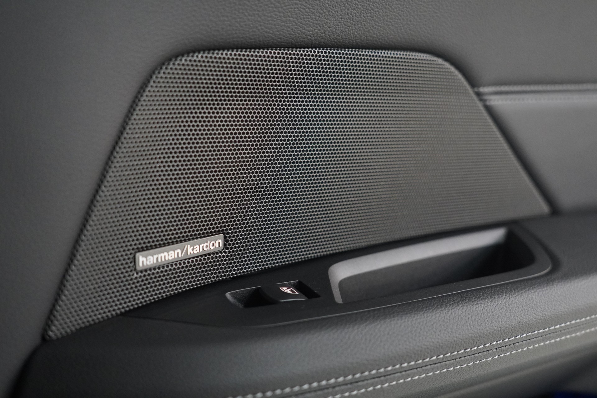 BMW M440i xDrive 48V Gran Coupé Steptronic-image-22
