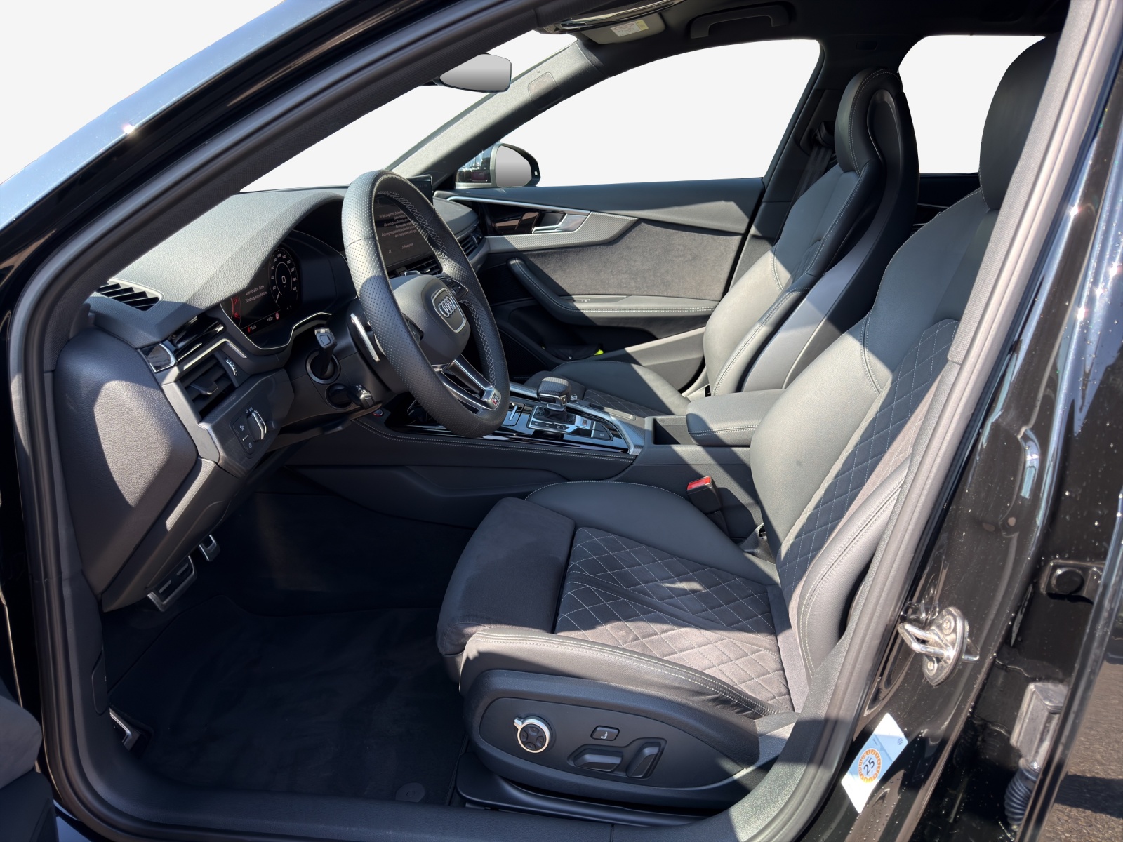 AUDI RS4 Avant quattro tiptronic-image-7