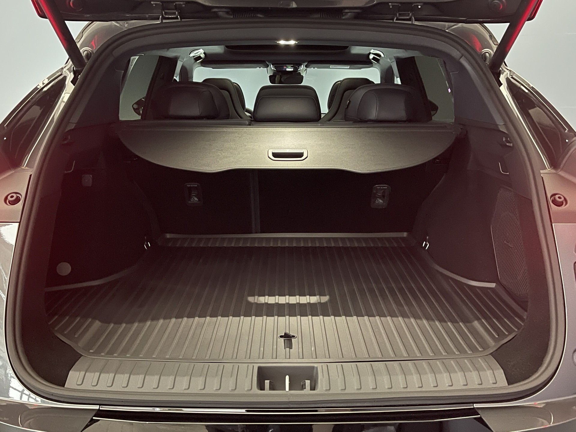 LYNK & CO 08 1.5 PHEV More-image-12
