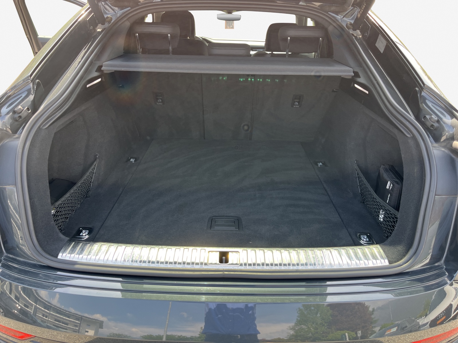AUDI e-tron 55 Sportback Advanced quattro-image-13