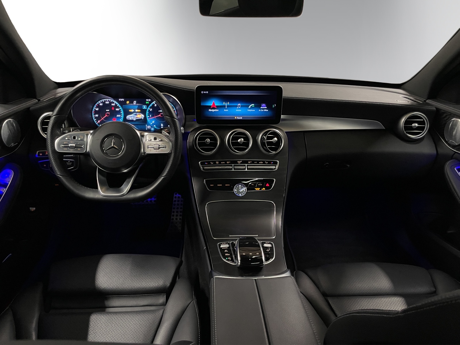 MERCEDES-BENZ C 400 4Matic AMG Line-image-11