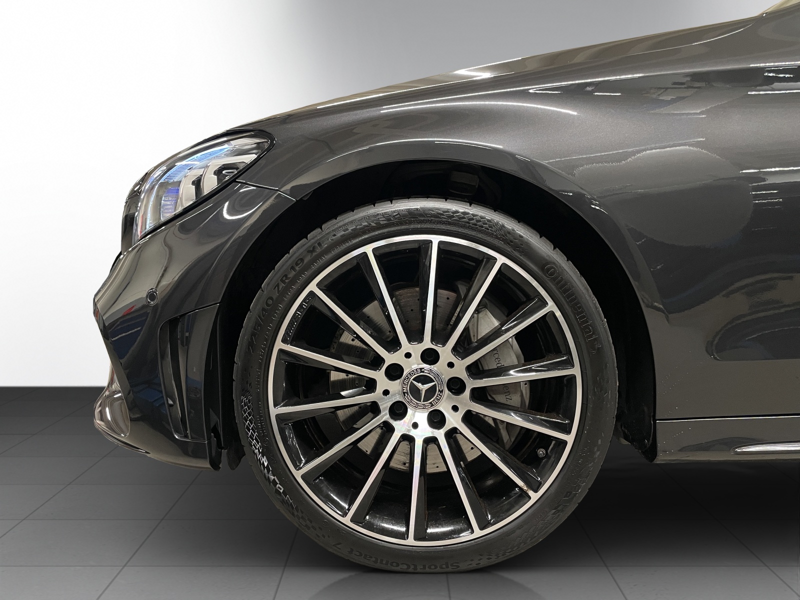 MERCEDES-BENZ C 400 4Matic AMG Line-image-5