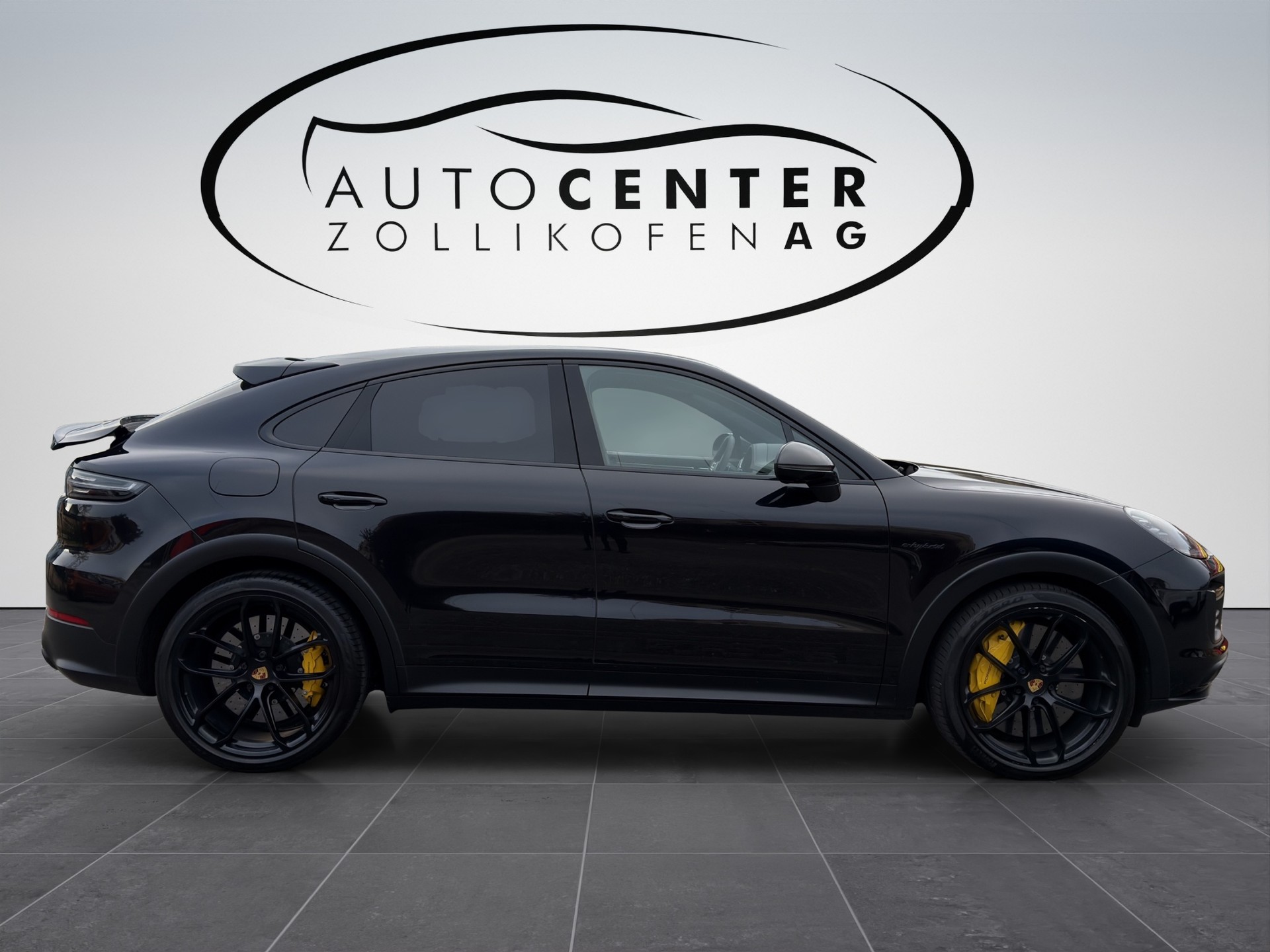 PORSCHE Cayenne Turbo Coupé S E-Hybrid-image-2