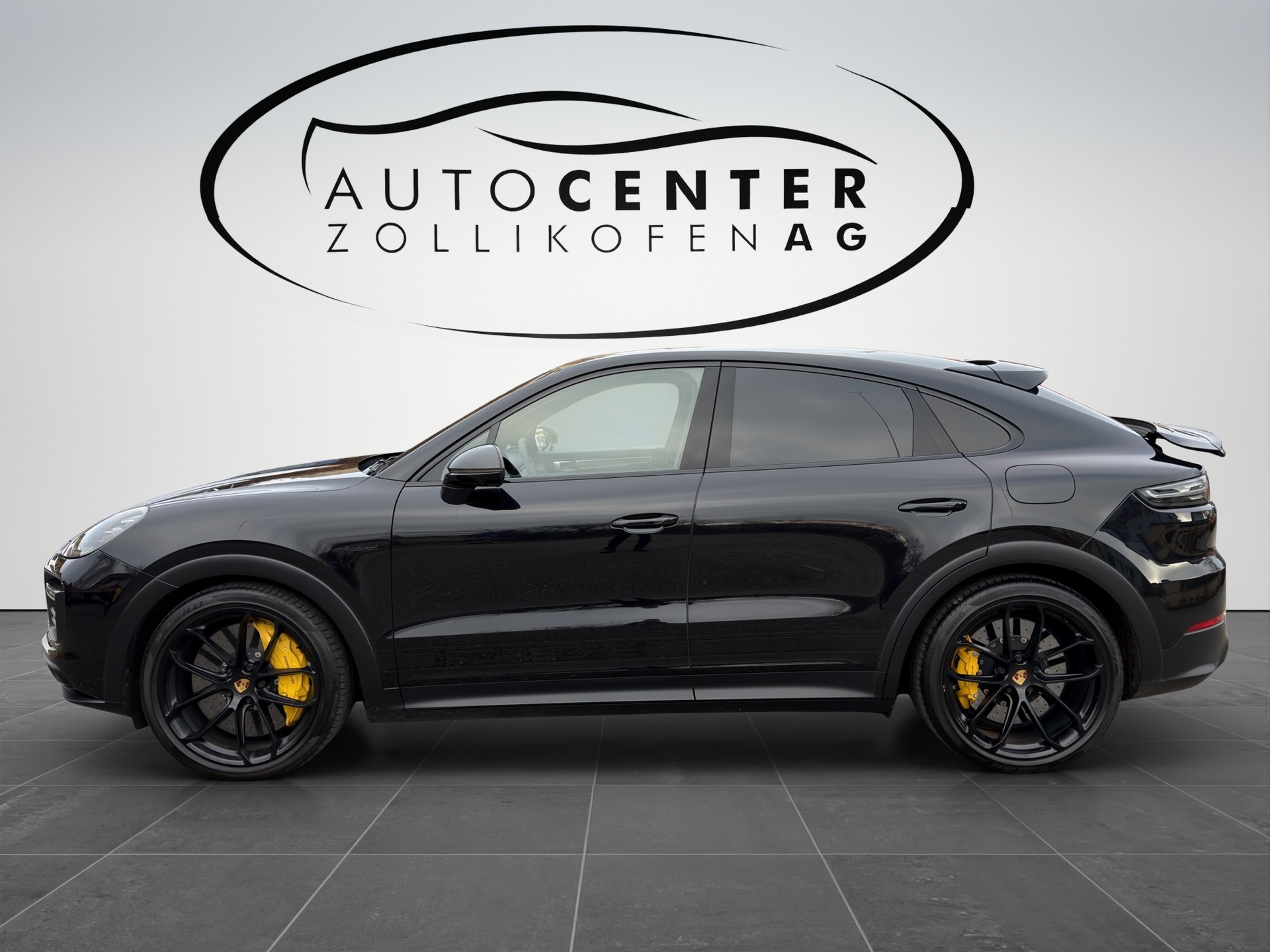 PORSCHE Cayenne Turbo Coupé S E-Hybrid-image-1