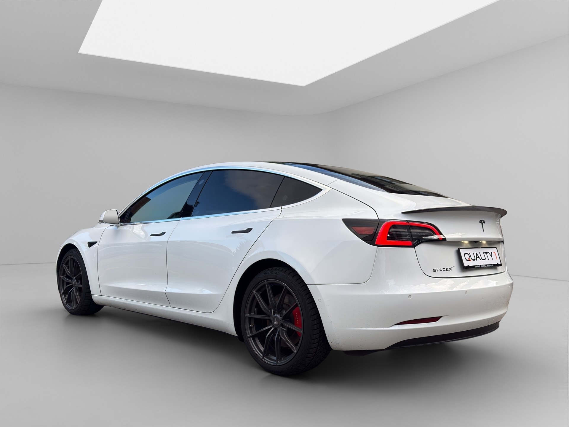 TESLA Model 3 Performance Dual Motor AWD *Frisch ab MFK*-image-2