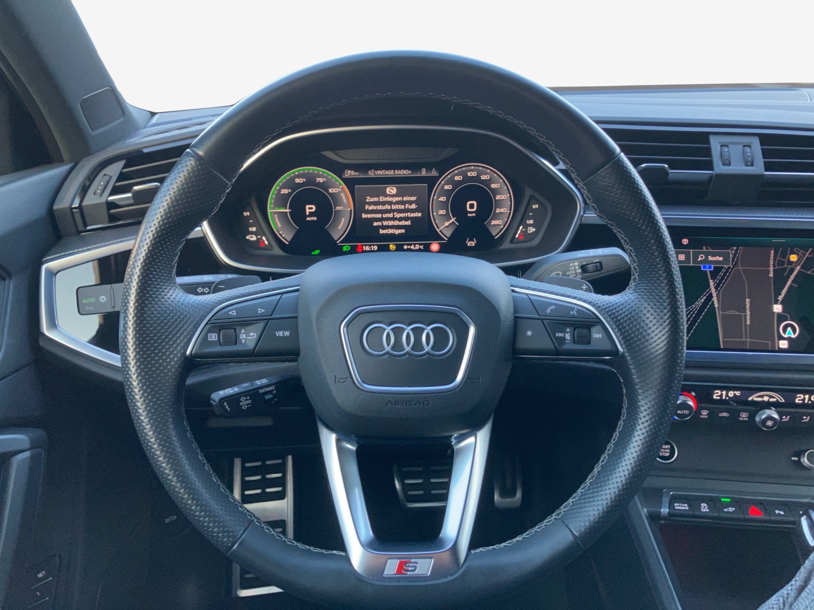 AUDI Q3 Sportback 45 TFSI e S line Attraction S-tronic-image-8