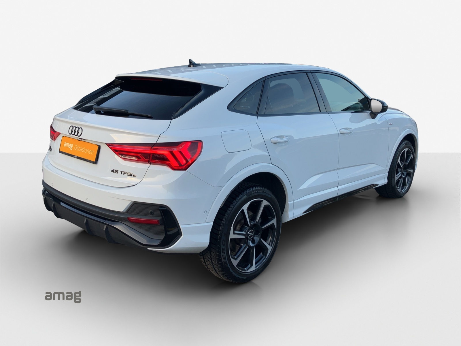 AUDI Q3 Sportback 45 TFSI e S line Attraction S-tronic-image-5