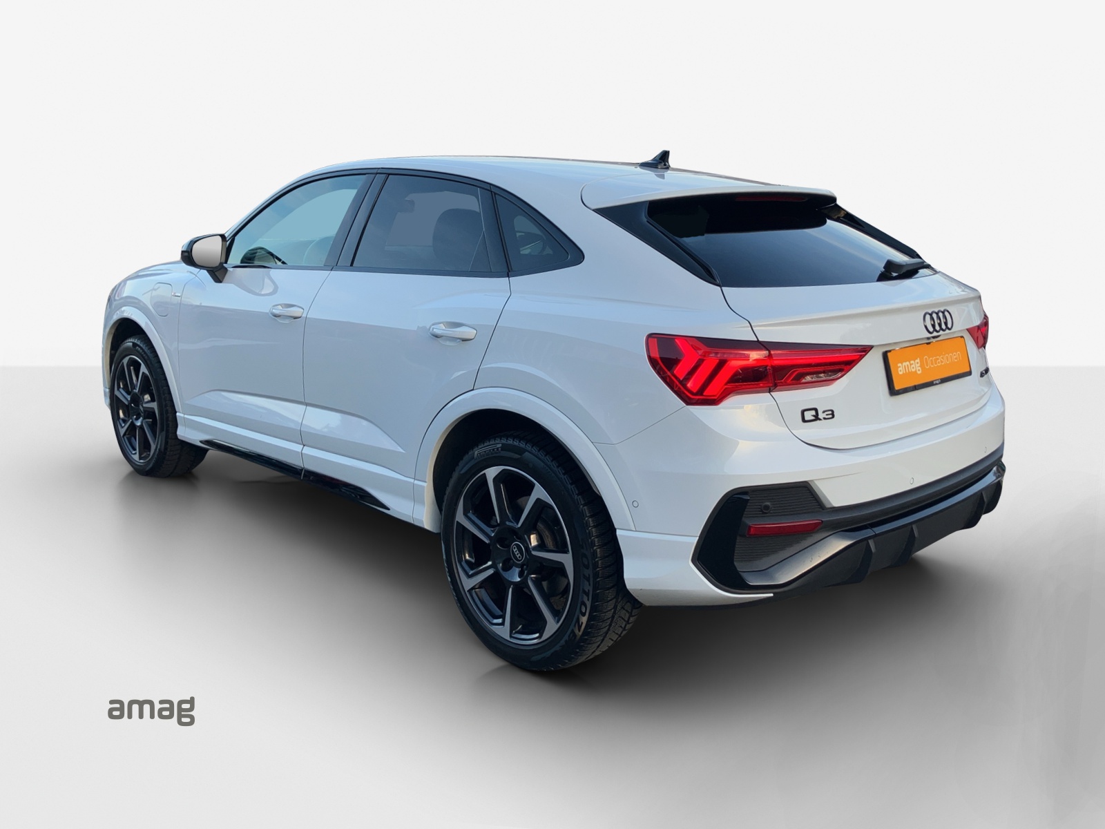 AUDI Q3 Sportback 45 TFSI e S line Attraction S-tronic-image-3