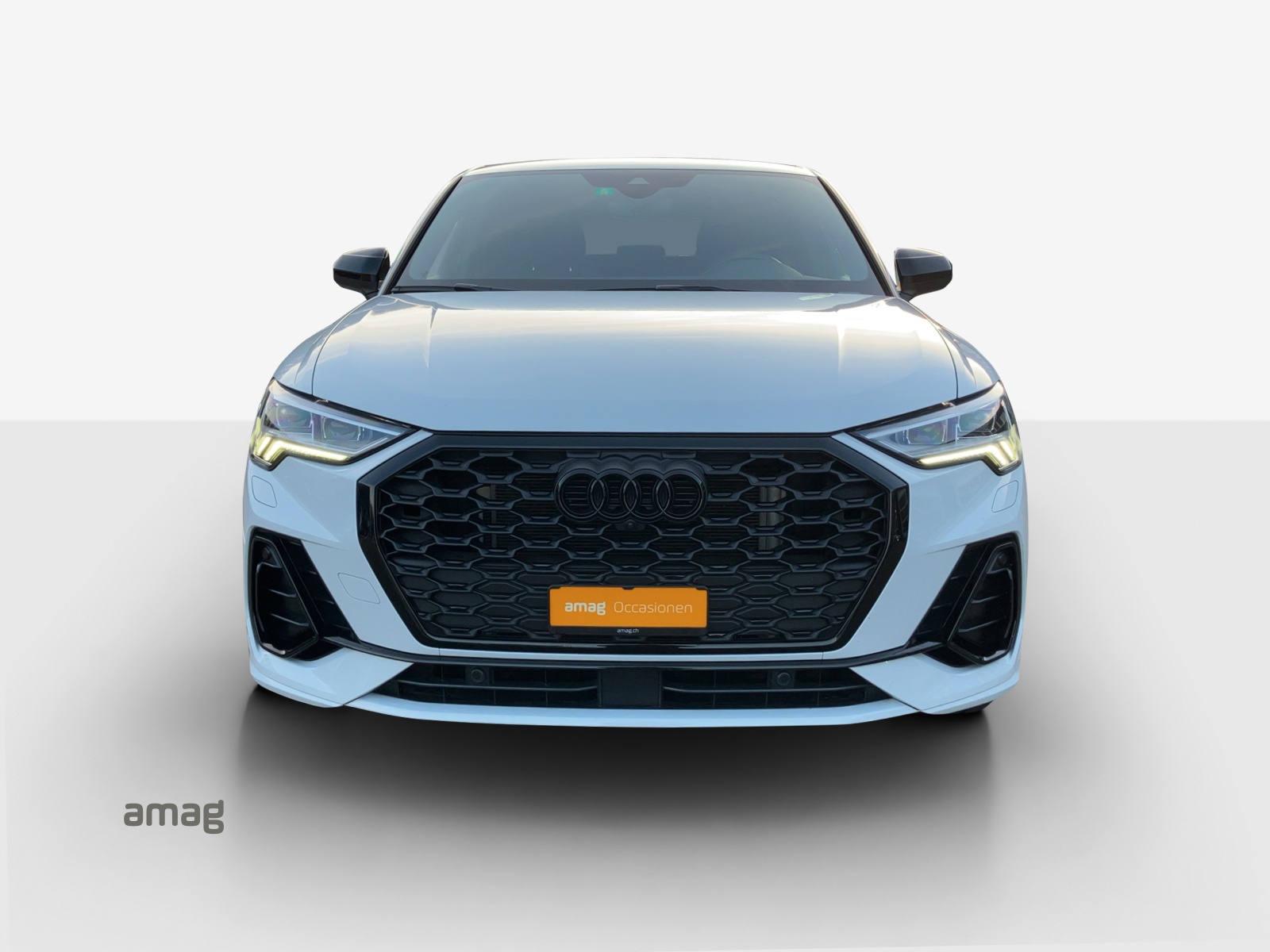 AUDI Q3 Sportback 45 TFSI e S line Attraction S-tronic-image-1