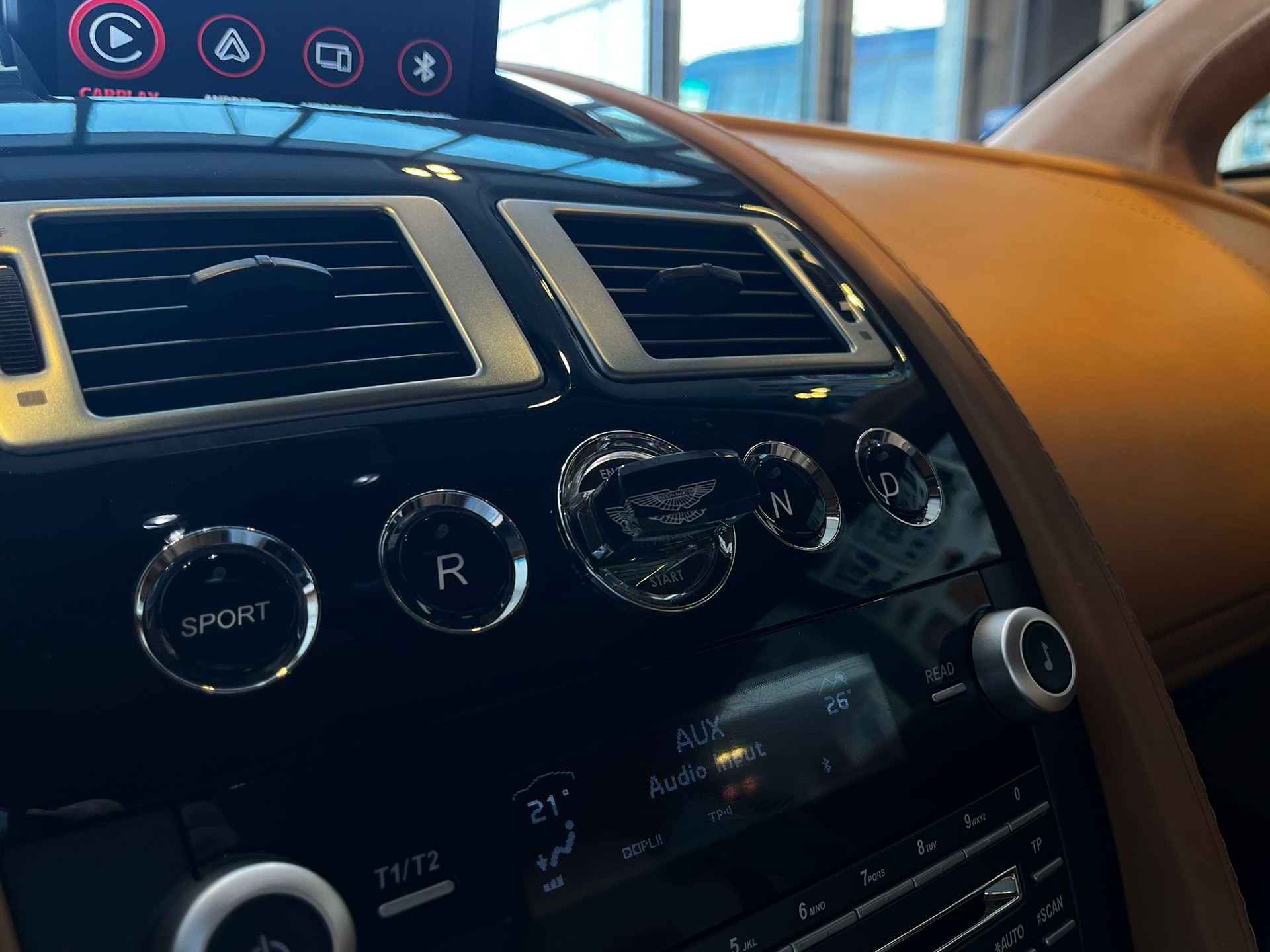 ASTON MARTIN V8 Vantage 4.7 Sportshift-image-17