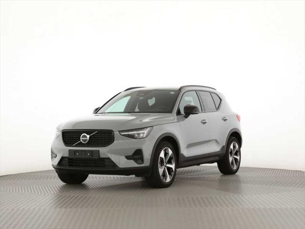 Photo VOLVO XC40 XC40 B4 Benzin Mild Hybrid Plus Dark DCT