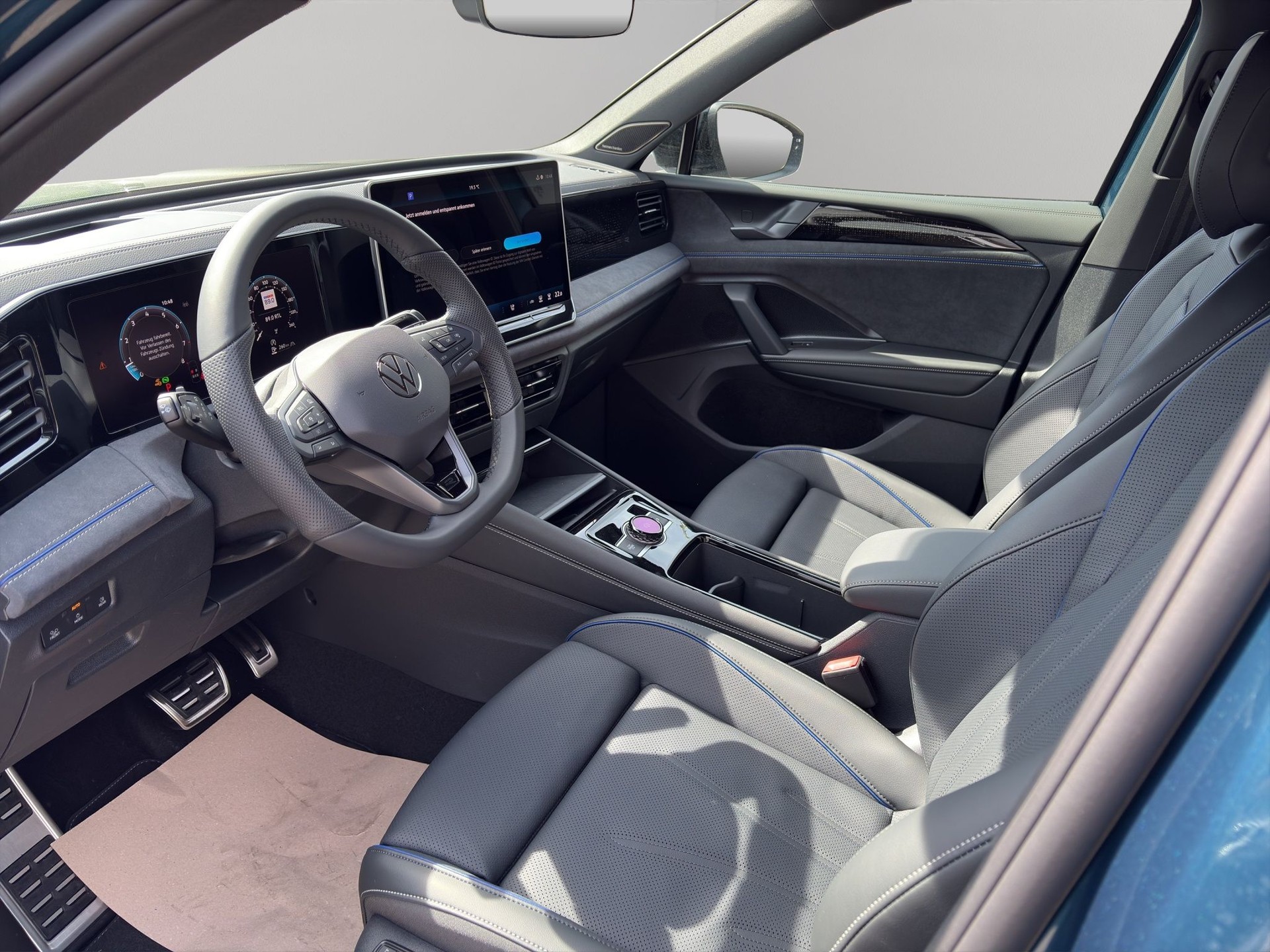 VW Tiguan 2.0 TSI DSG R-Line 4Motion-image-9