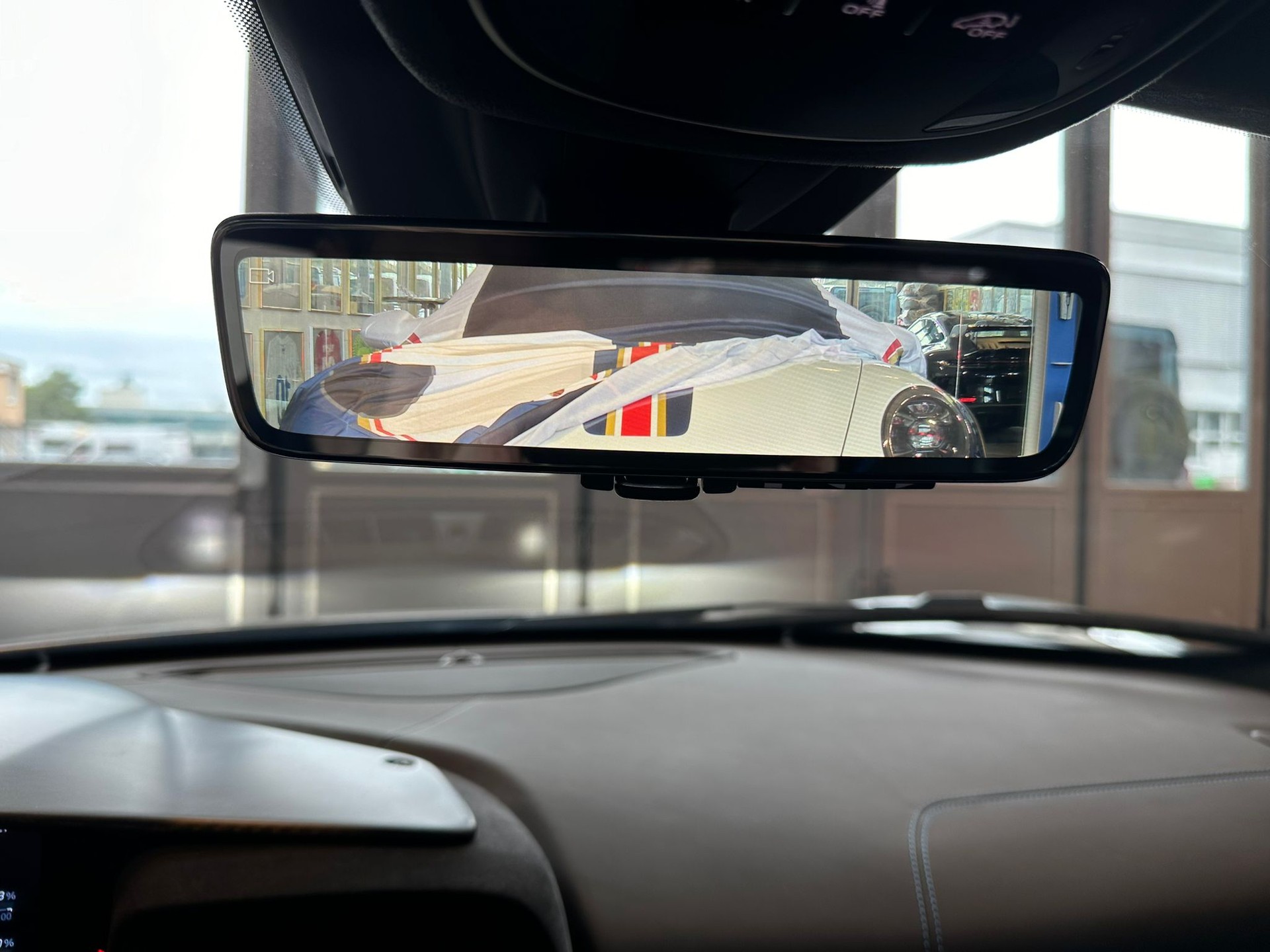 MASERATI MC 20-image-19