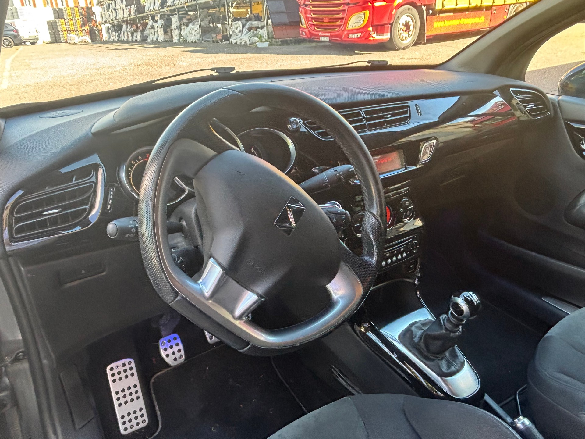DS AUTOMOBILES DS3 1.6 THP Sport Chic-image-10