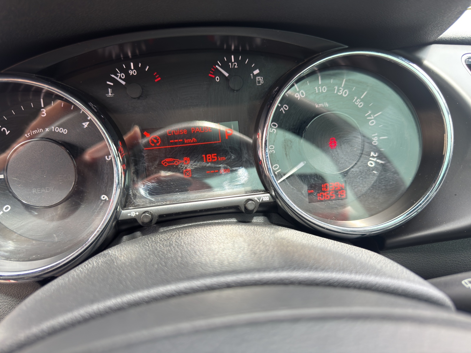 PEUGEOT 3008 2.0 HDI Business Tiptronic-image-12