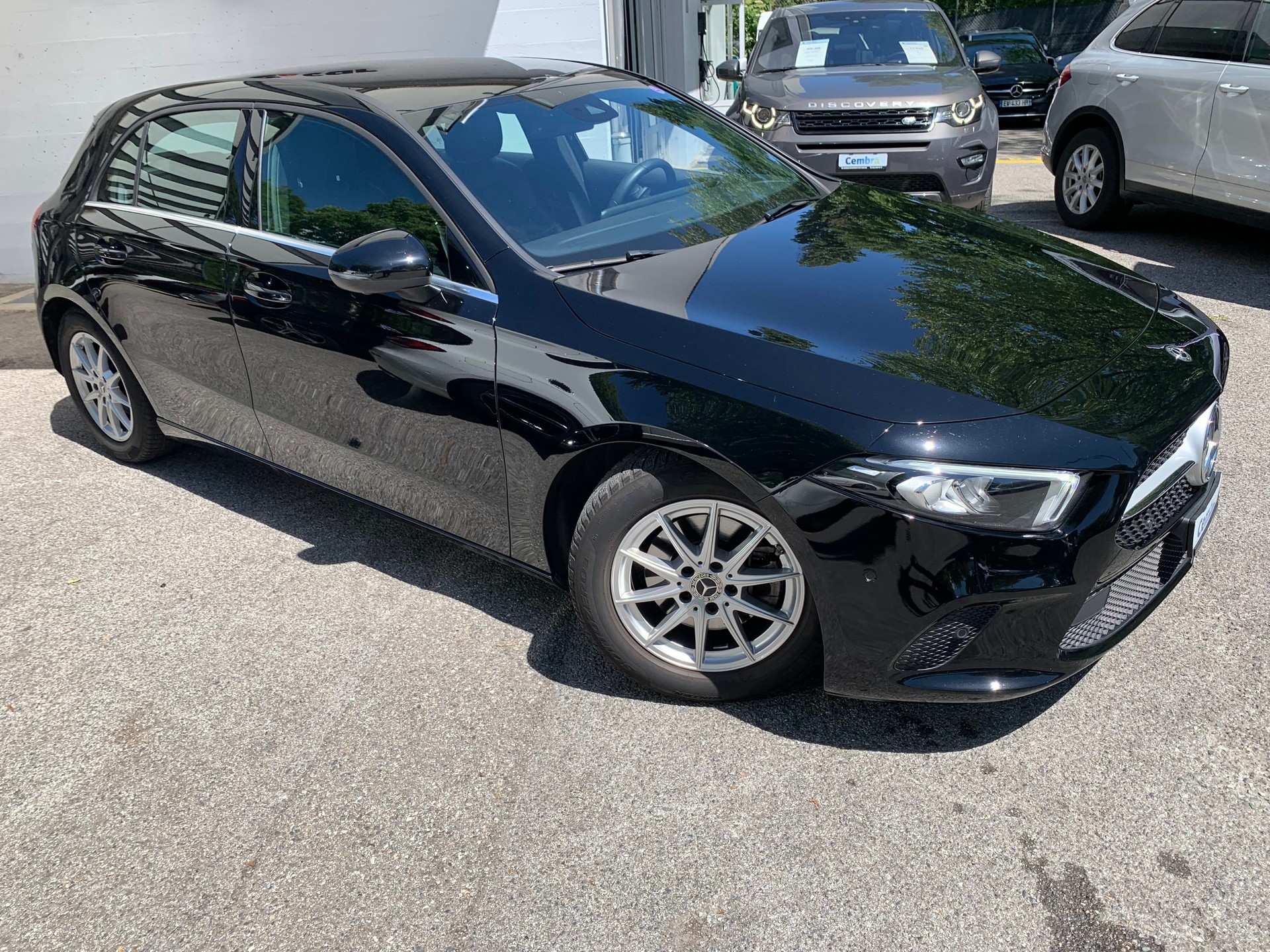 MERCEDES-BENZ A 200 7G-DCT-showroom-element-1