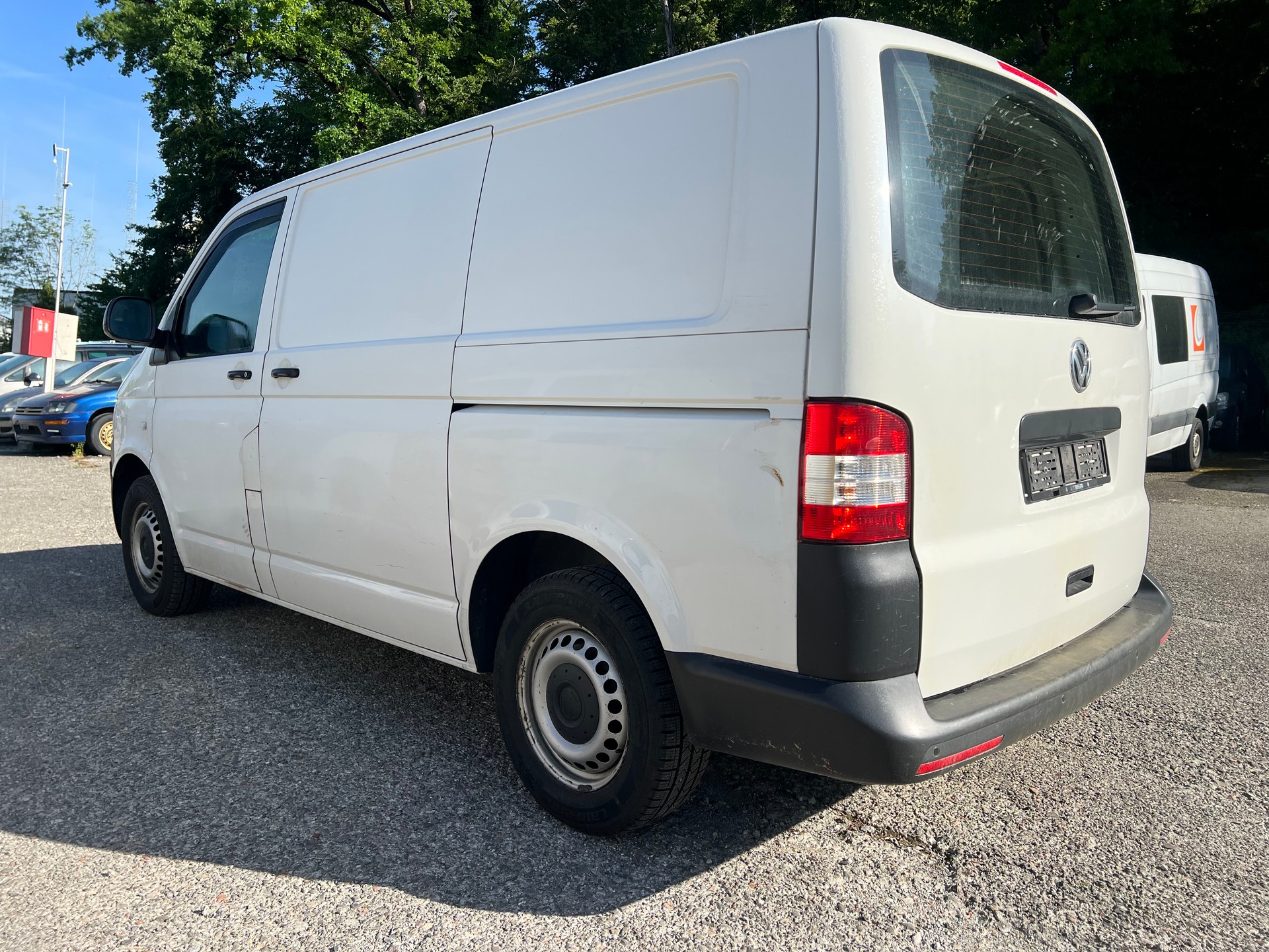VW T5 2.0 TDI-image-3
