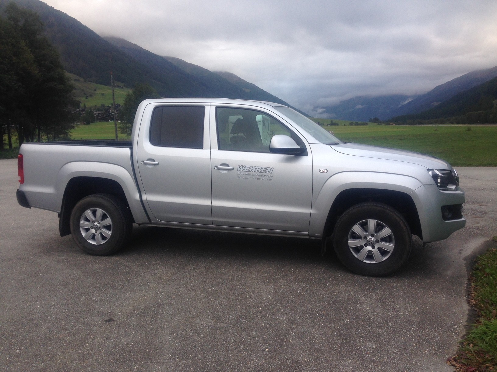 VW Amarok 2.0 BiTDI Trendline 4Motion permanent A-image-1
