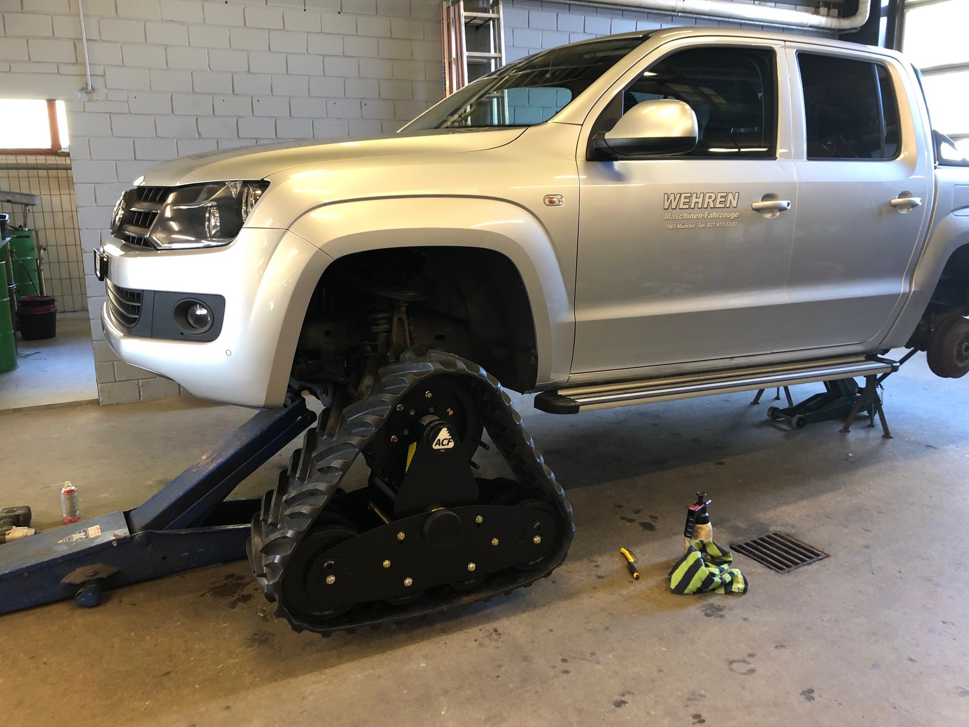 VW Amarok 2.0 BiTDI Trendline 4Motion permanent A-image-13