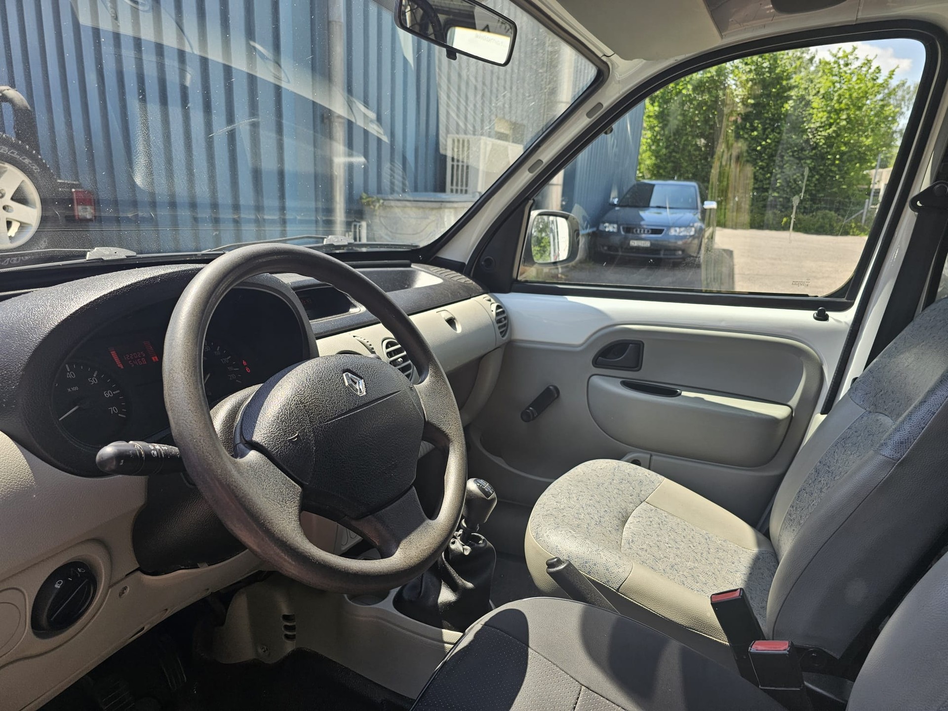 RENAULT Kangoo 1.5 dCi Grand Volume-image-6