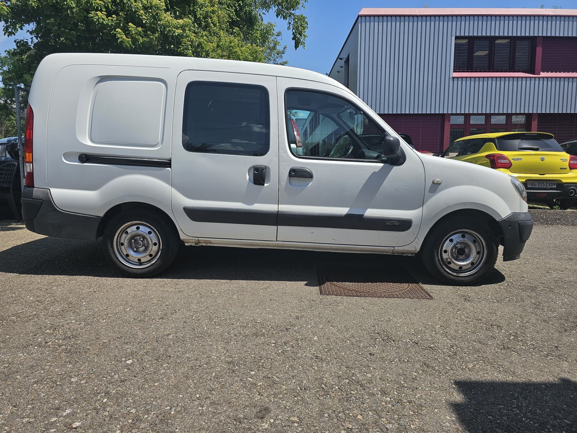 RENAULT Kangoo 1.5 dCi Grand Volume-image-5