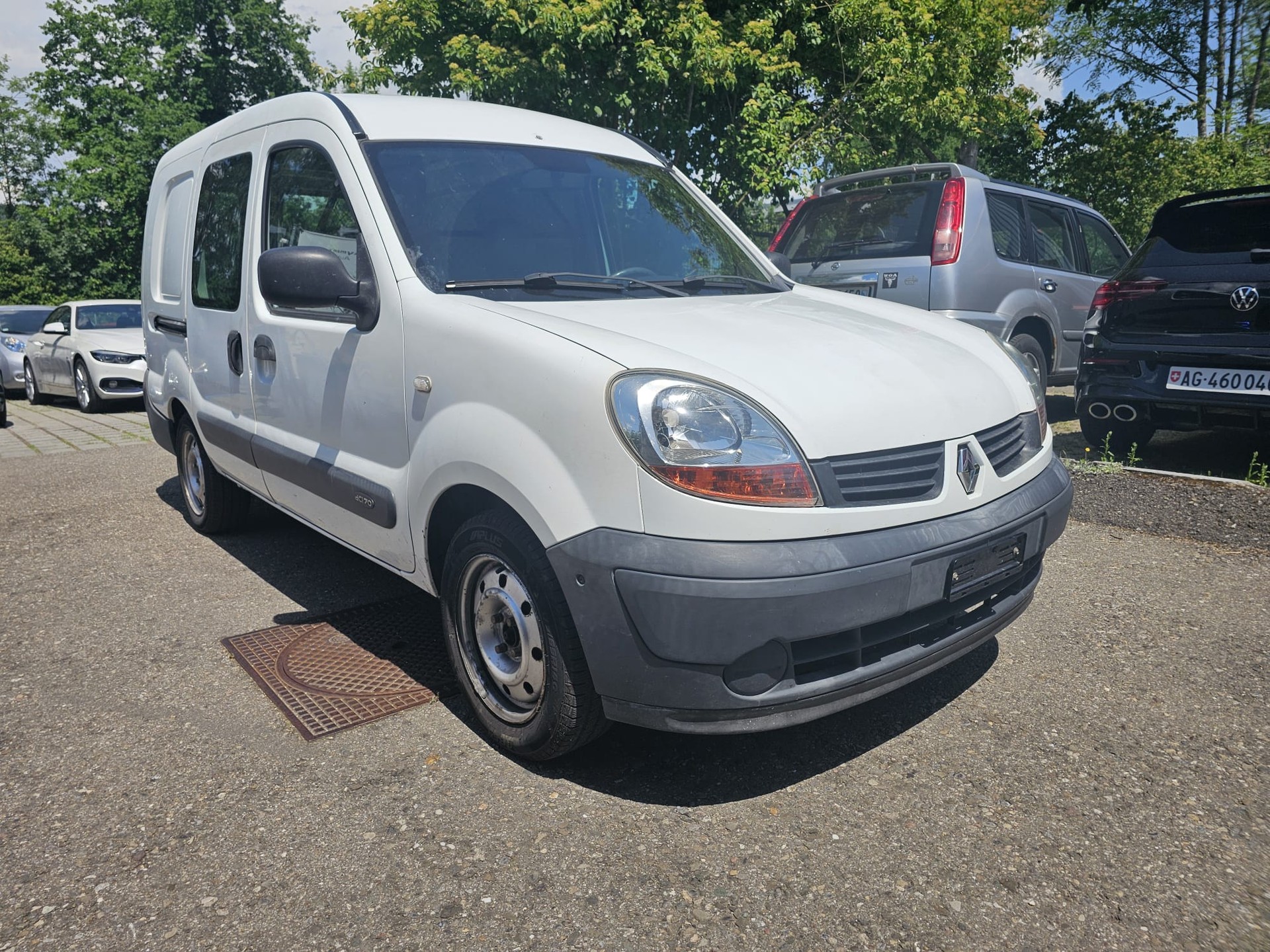 RENAULT Kangoo 1.5 dCi Grand Volume-image-2