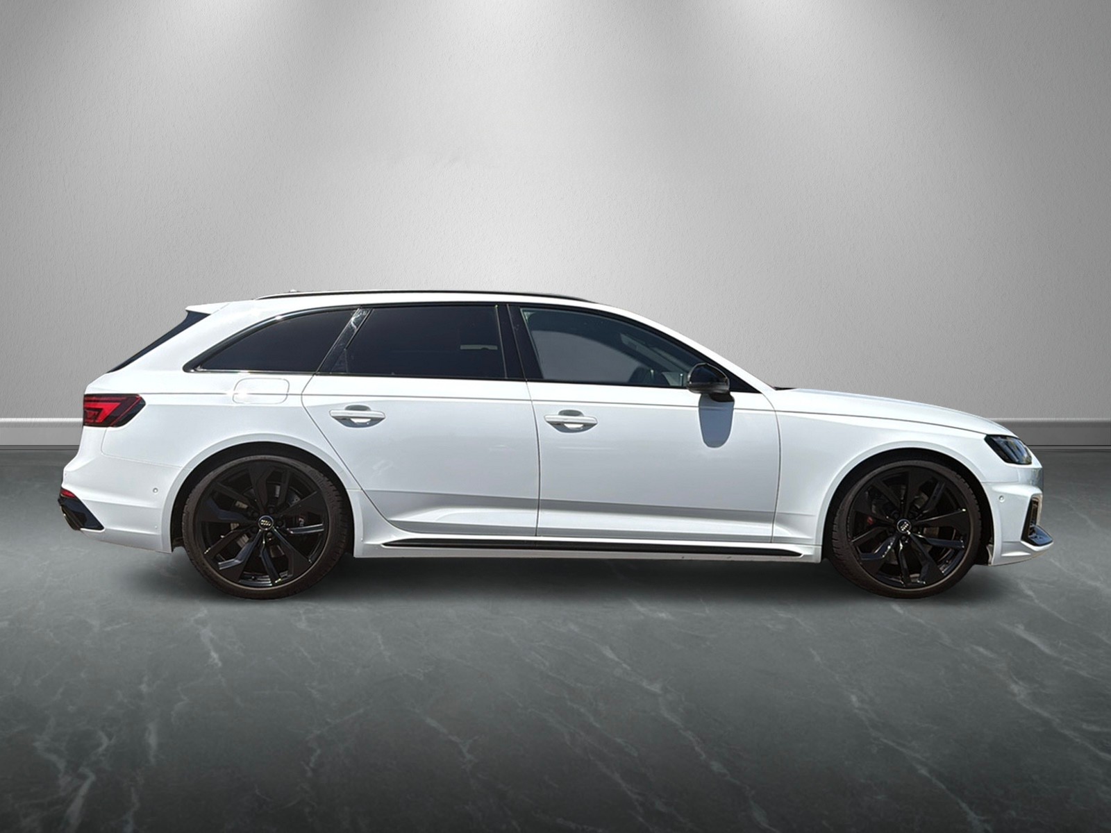 AUDI RS4 Avant 2.9 TFSI quattro tiptronic-image-5