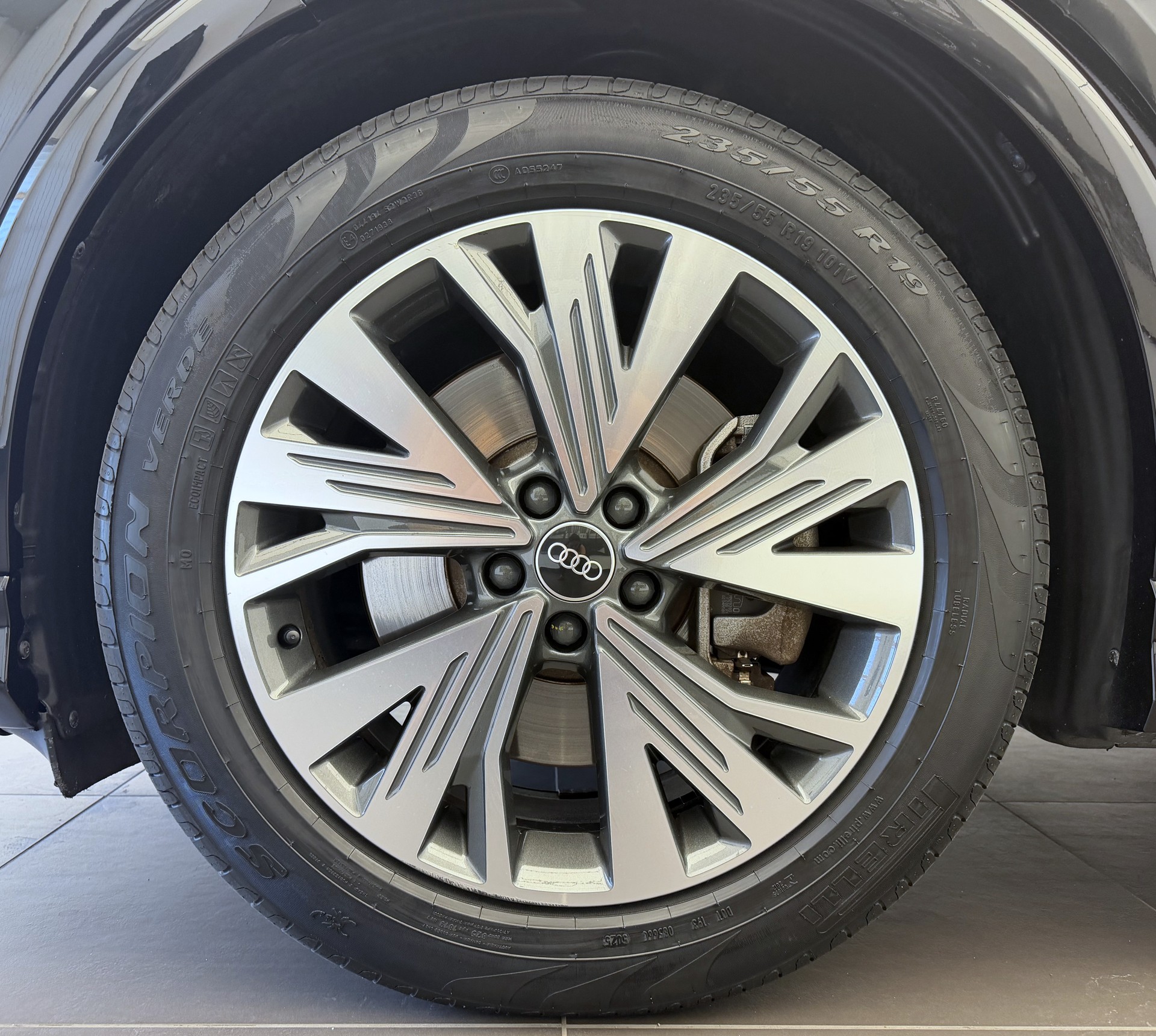 AUDI Q4 e-tron 50 quattro-image-2