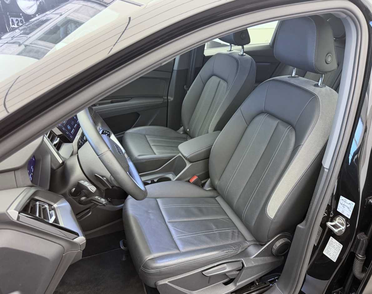 AUDI Q4 e-tron 50 quattro-image-4
