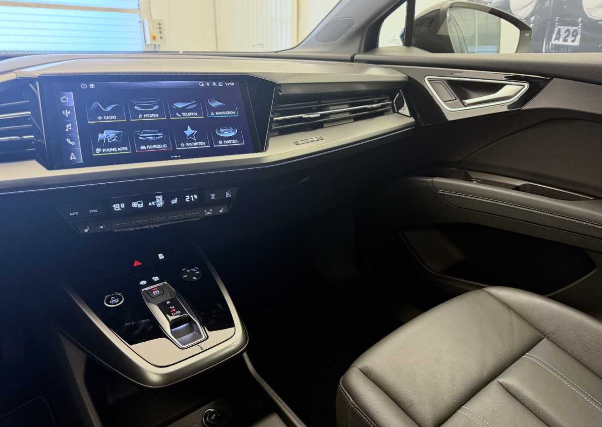 AUDI Q4 e-tron 50 quattro-image-15