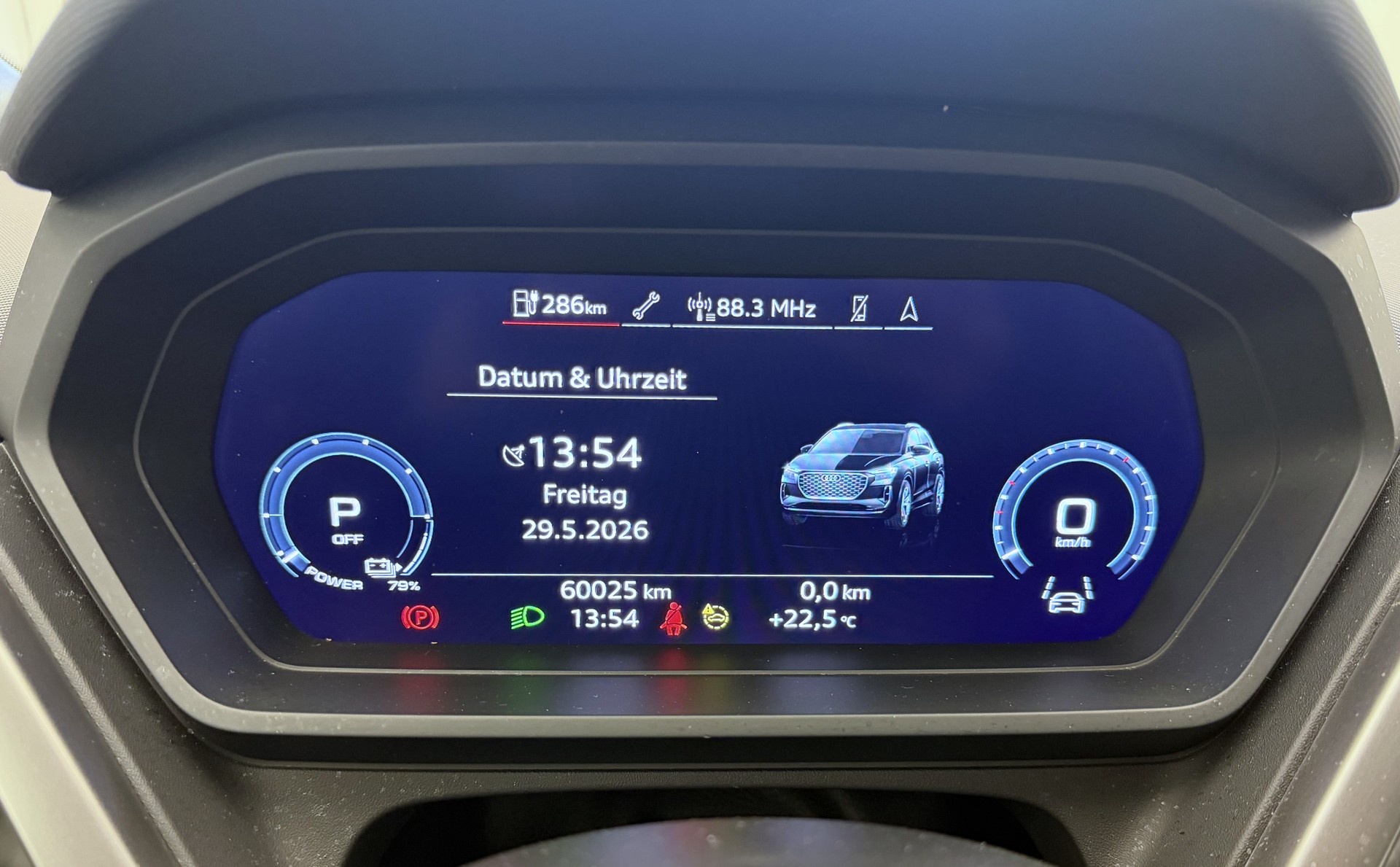 AUDI Q4 e-tron 50 quattro-image-8