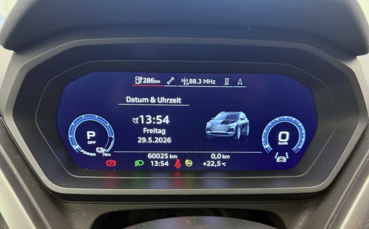 AUDI Q4 e-tron 50 quattro-image-8