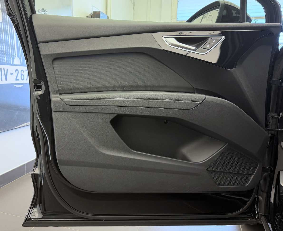 AUDI Q4 e-tron 50 quattro-image-3