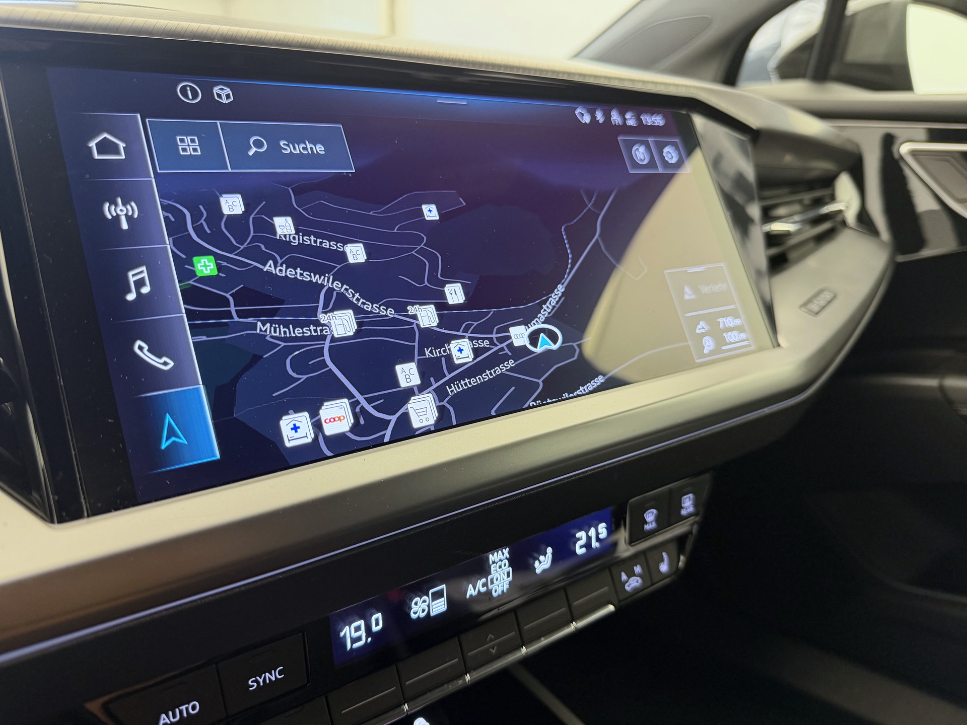 AUDI Q4 e-tron 50 quattro-image-13