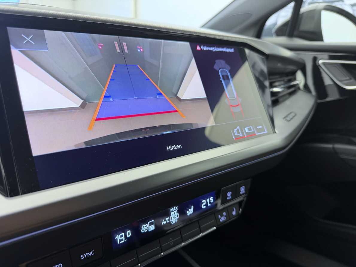 AUDI Q4 e-tron 50 quattro-image-14
