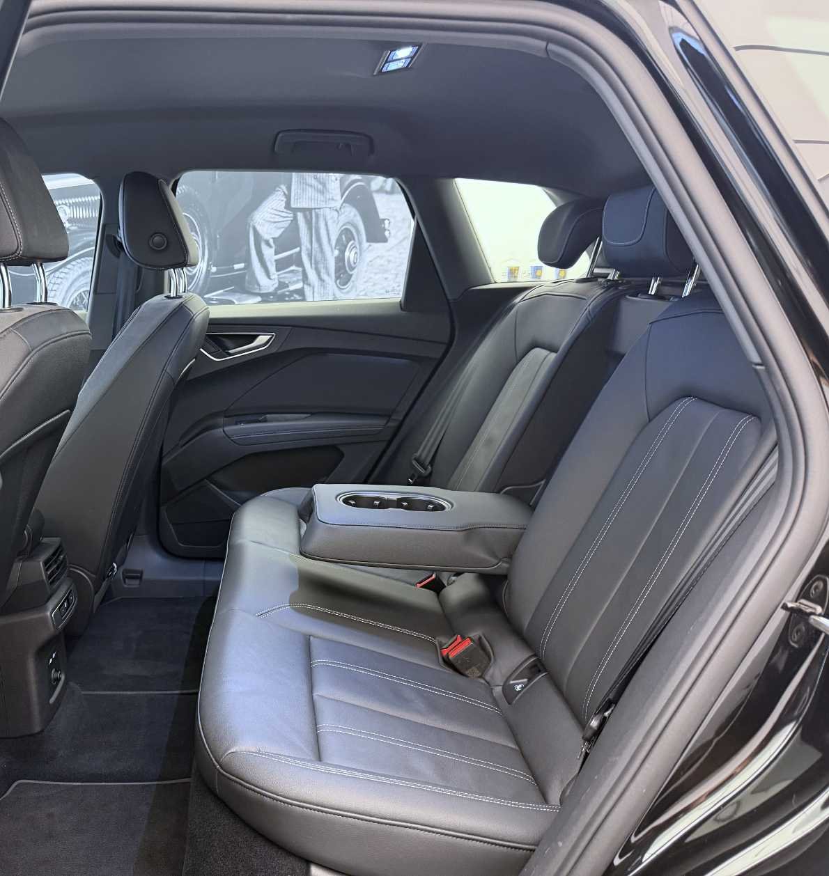 AUDI Q4 e-tron 50 quattro-image-18