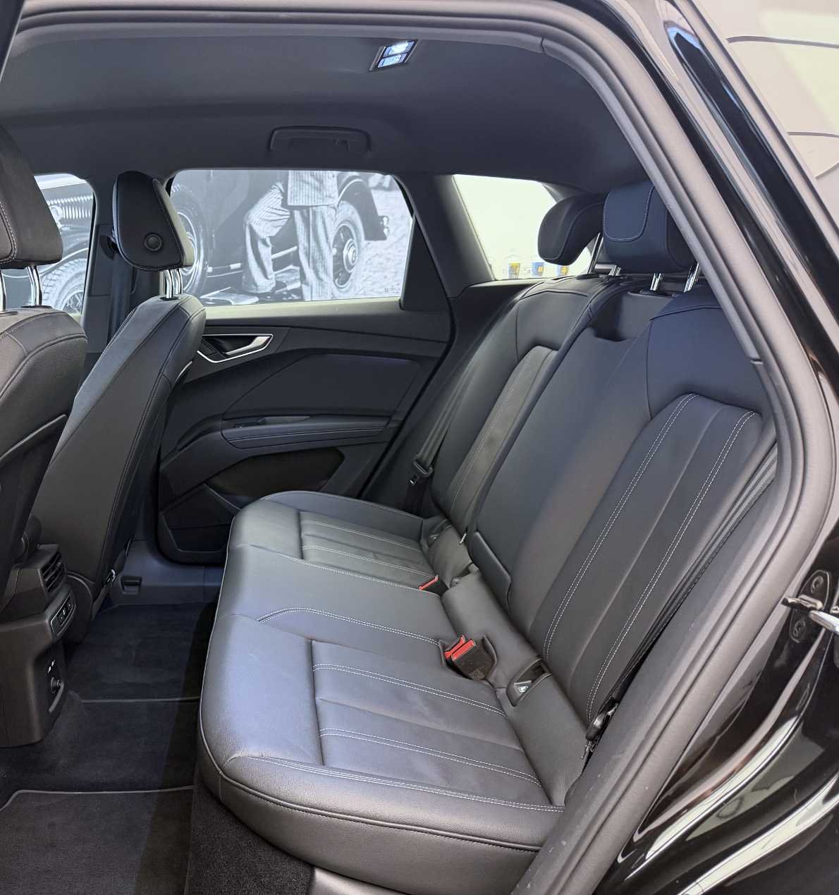 AUDI Q4 e-tron 50 quattro-image-17