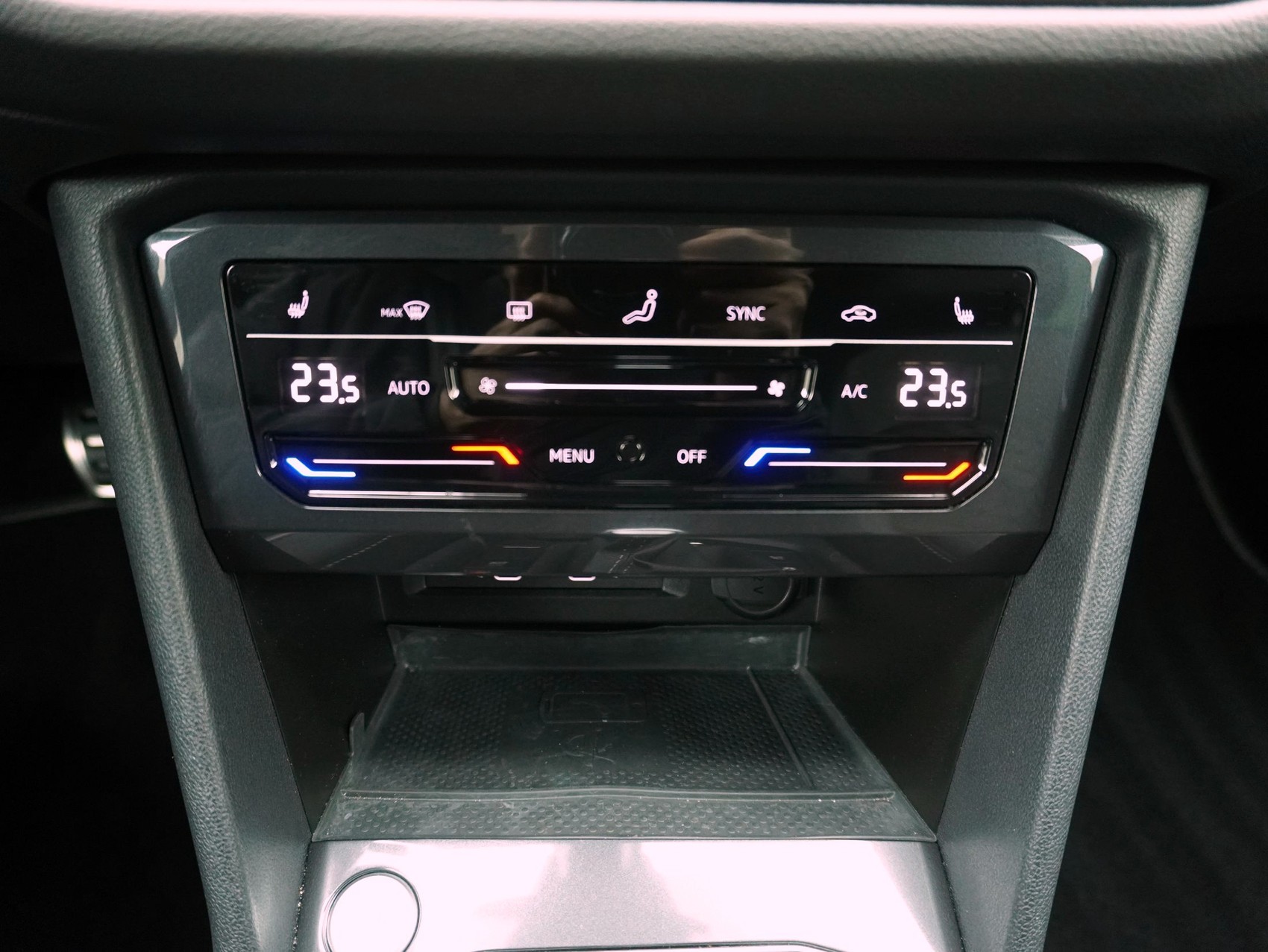 VW Tiguan Allspace 2.0 TSI DSG R-Line Black Style 4Motion-image-13