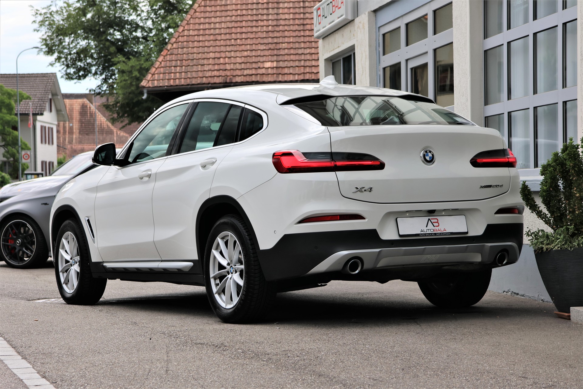 BMW X4 xDrive 20d xLine Steptronic (CH)-image-2