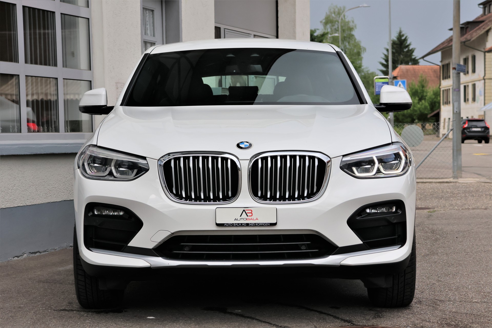 BMW X4 xDrive 20d xLine Steptronic (CH)-image-1