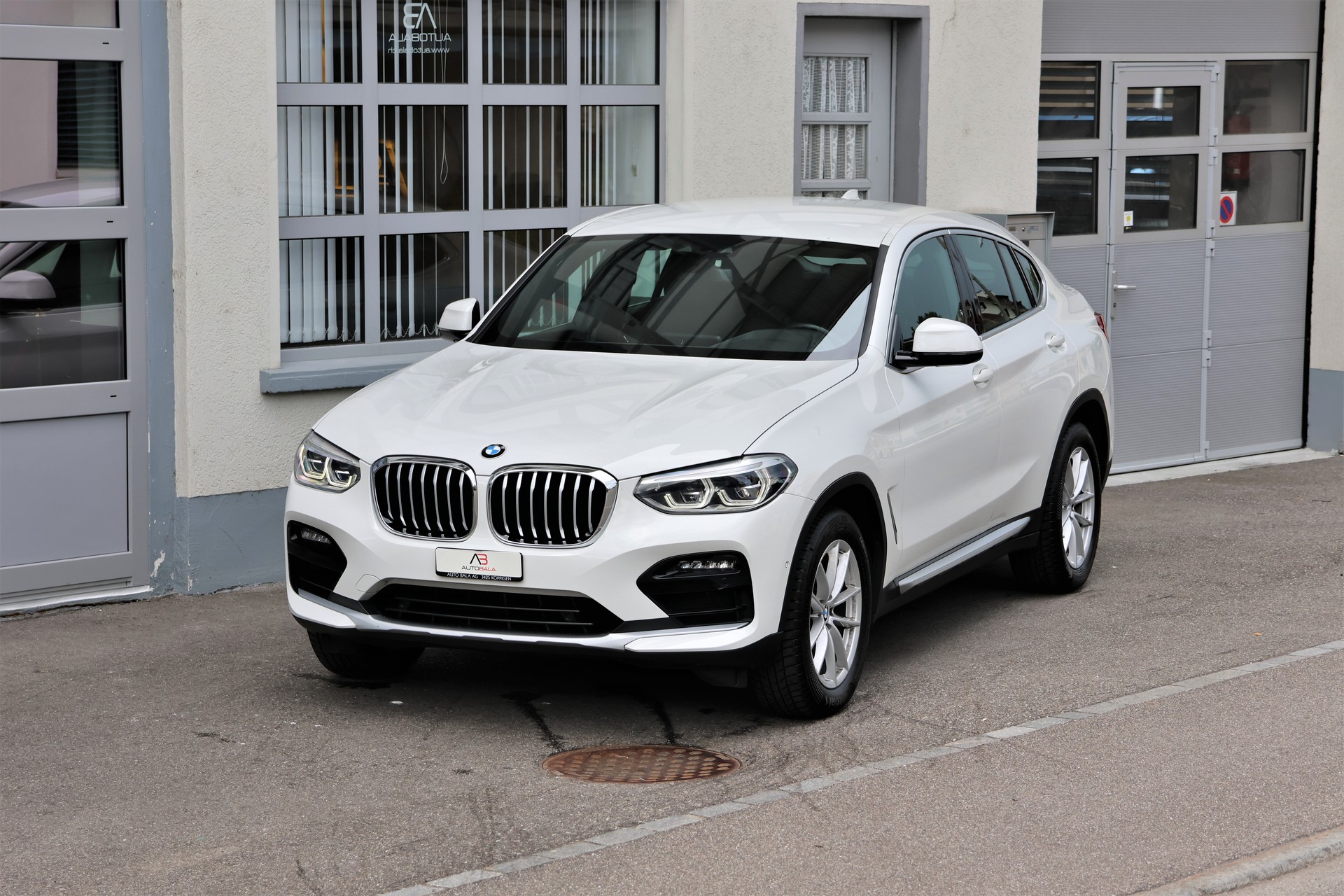 BMW X4 xDrive 20d xLine Steptronic (CH)-image-0