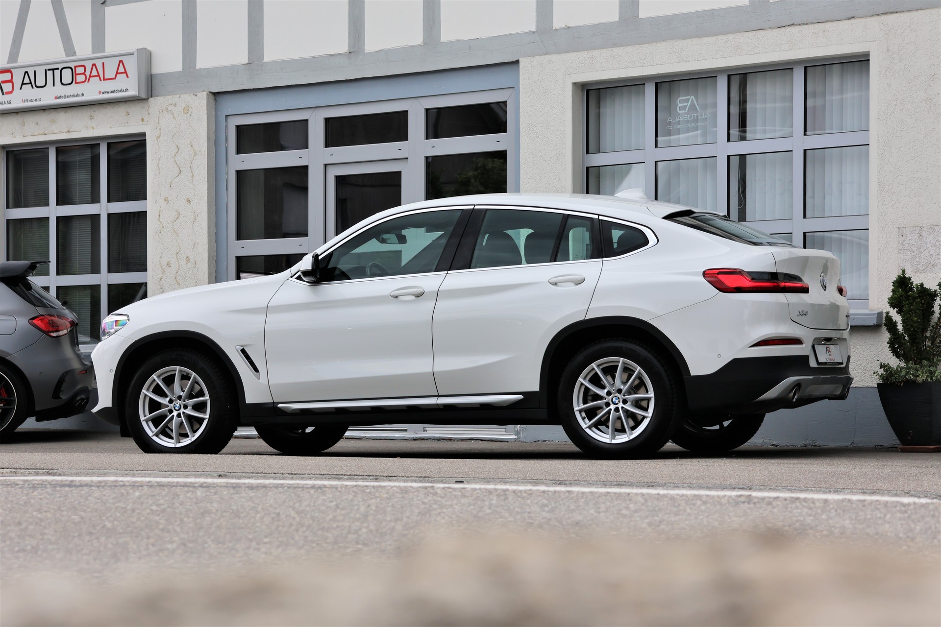 BMW X4 xDrive 20d xLine Steptronic (CH)-image-3