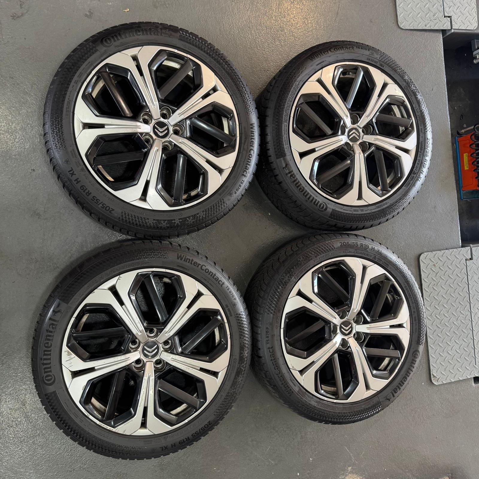 CITROEN C5 X 1.6i PHEV Shine Pack e-EAT8-image-9